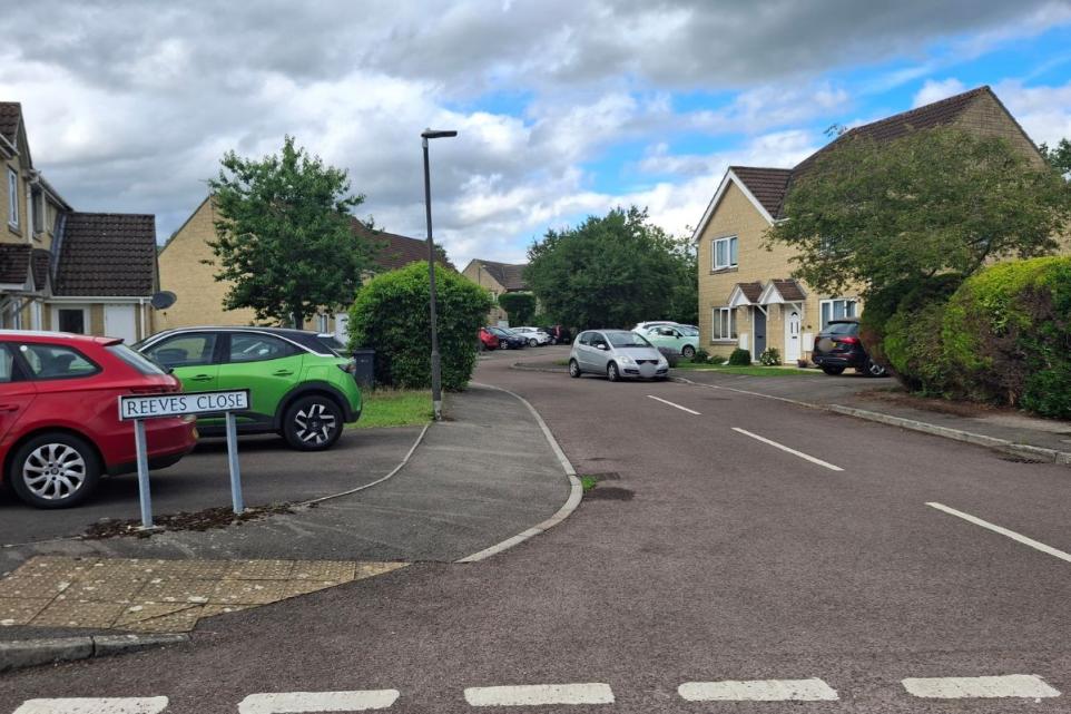 Cirencester Stabbing Today: Man in His 20s Critically Injured After Serious Assault, Police Investigate